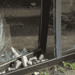 Comment protéger sa maison des cambriolages grâce à un vitrage adapté ?